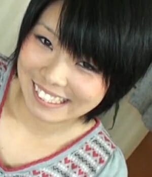 みく - フェラ上手で唾をドロドロ垂らして喉奥フェラするエッチな素人のお姉さん