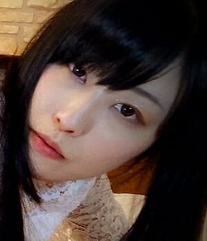 石宮 夏絵 - 美人妻でも反応しやすく下着にシミ よだれを垂らしてフェラするエッチな素人の人妻