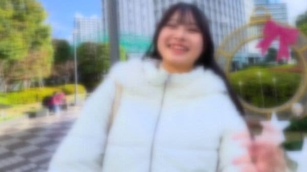 お顔が可愛いくて笑顔も素敵なエッチなお姉さん